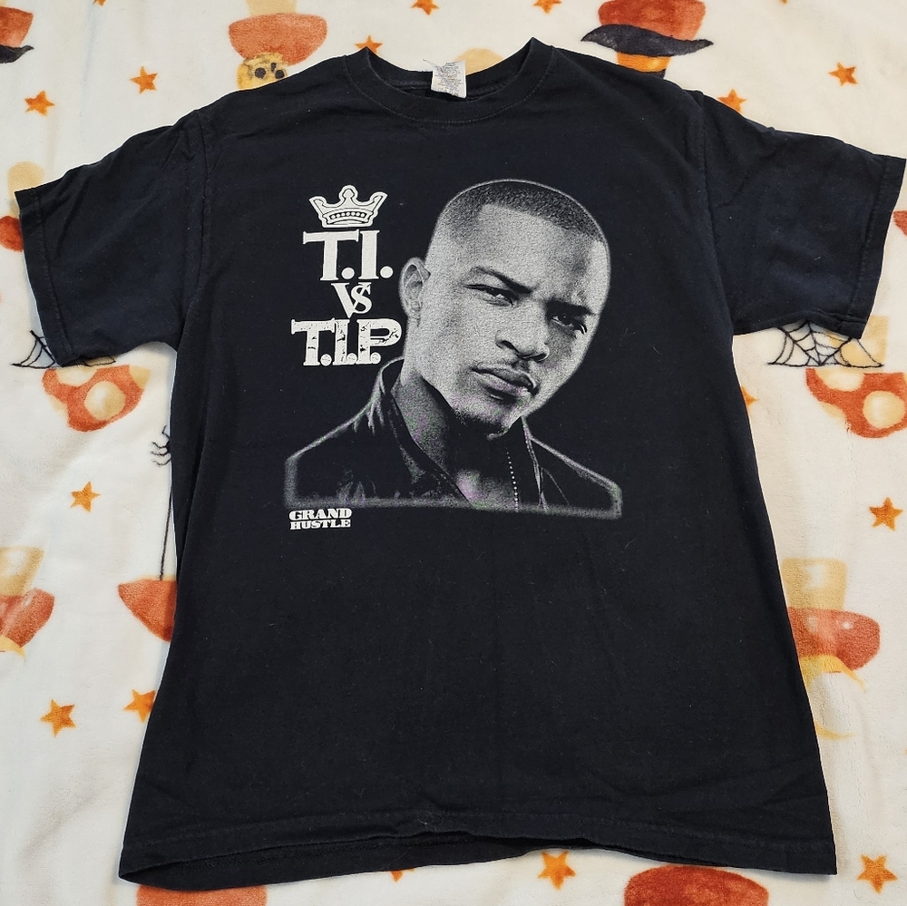 TI Tee, Medium